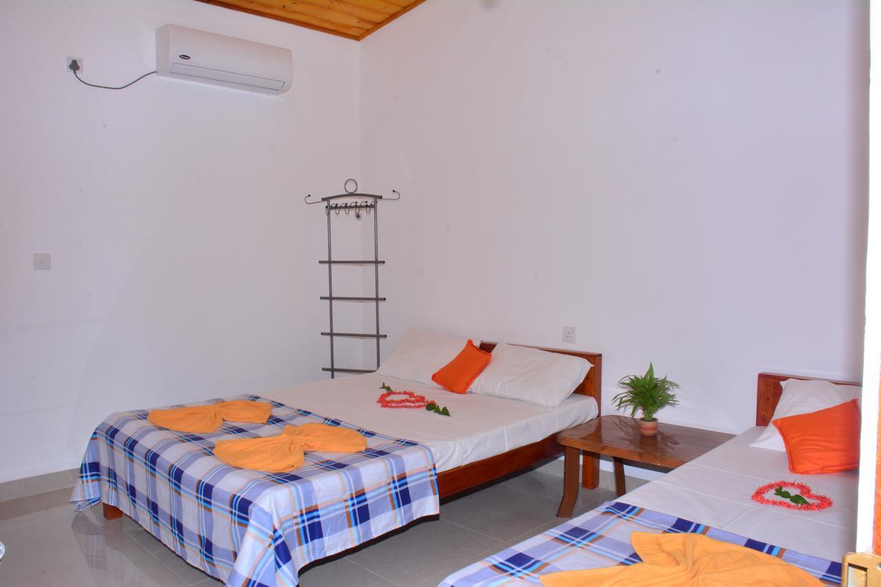 Pleasant Park Holiday Inn Trincomalee Exterior photo